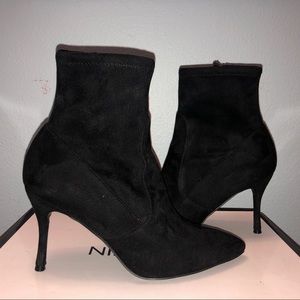 Nine West black suede ankle boots. Size 7m❤️❤️💫